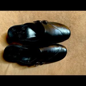 Clarks clogs black size 8